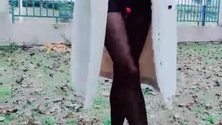 美丽的少女被她的情人肛交