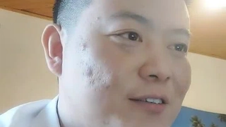 刚成年细皮嫩肉的小美女爱和黑人做爱