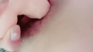 探探约的02年短发学妹