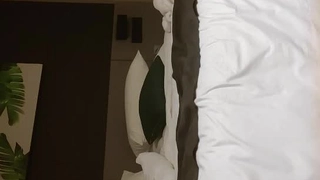 网友投稿迷奸儿时朋友的女儿