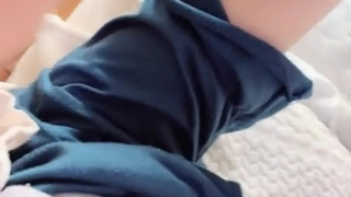 狂草丝袜巨乳熟女干妈