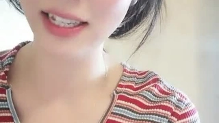 STP25218 【国产AV荣耀??推荐】麻豆传媒女神乱爱系列《绿帽父亲爆操豪乳女儿》白虎女神沈娜娜