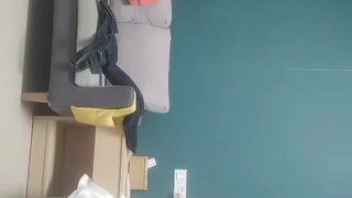漂亮姐妹花4P 吃鸡啪啪激情大秀 在客厅沙发上轮流猛操抽插 骚叫不断