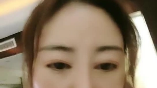 诱人的舞者与热情的观众进行粗暴的性爱