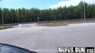 上海99年男生赴约丰满熟女阿姨